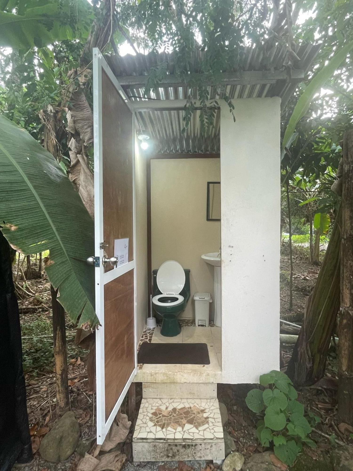 La Comarca River Glamping Dome Near Manuel Antonio Exterior photo